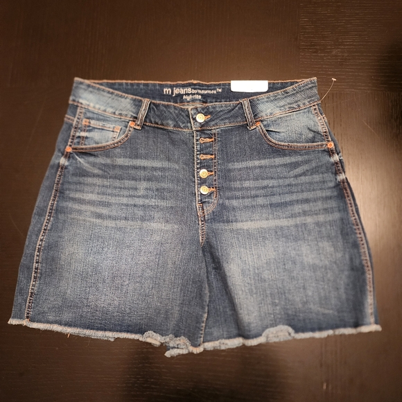 M‎ Jeans By Maurices High-Rise Curvy Raw Hem Denim Shorts Sz. 18W Indigo Blue - Picture 1 of 9